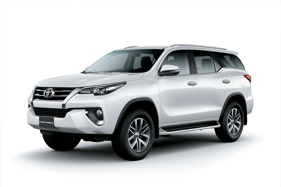 越南包車-豐田FORTUNER (4人+2行李)